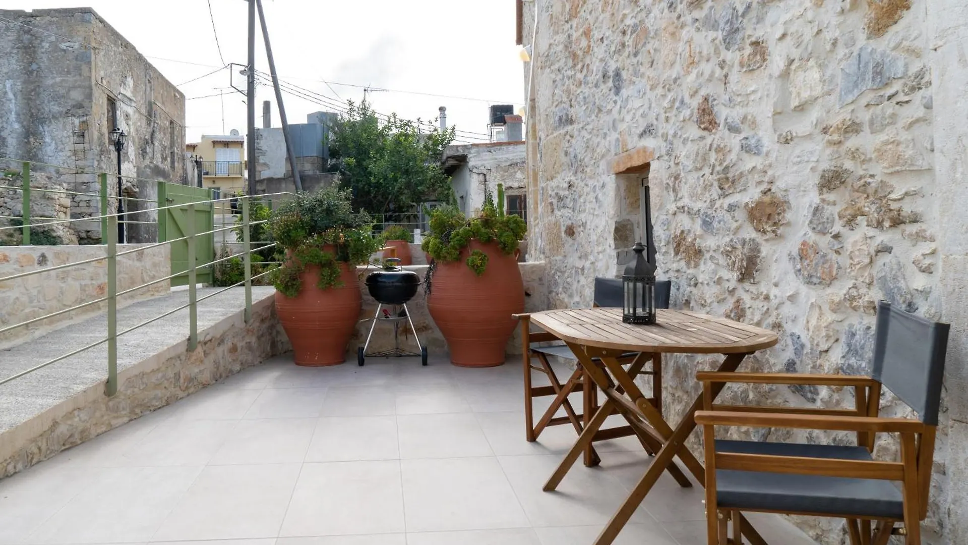 Apartment Olive Millstone Suites Episkopi