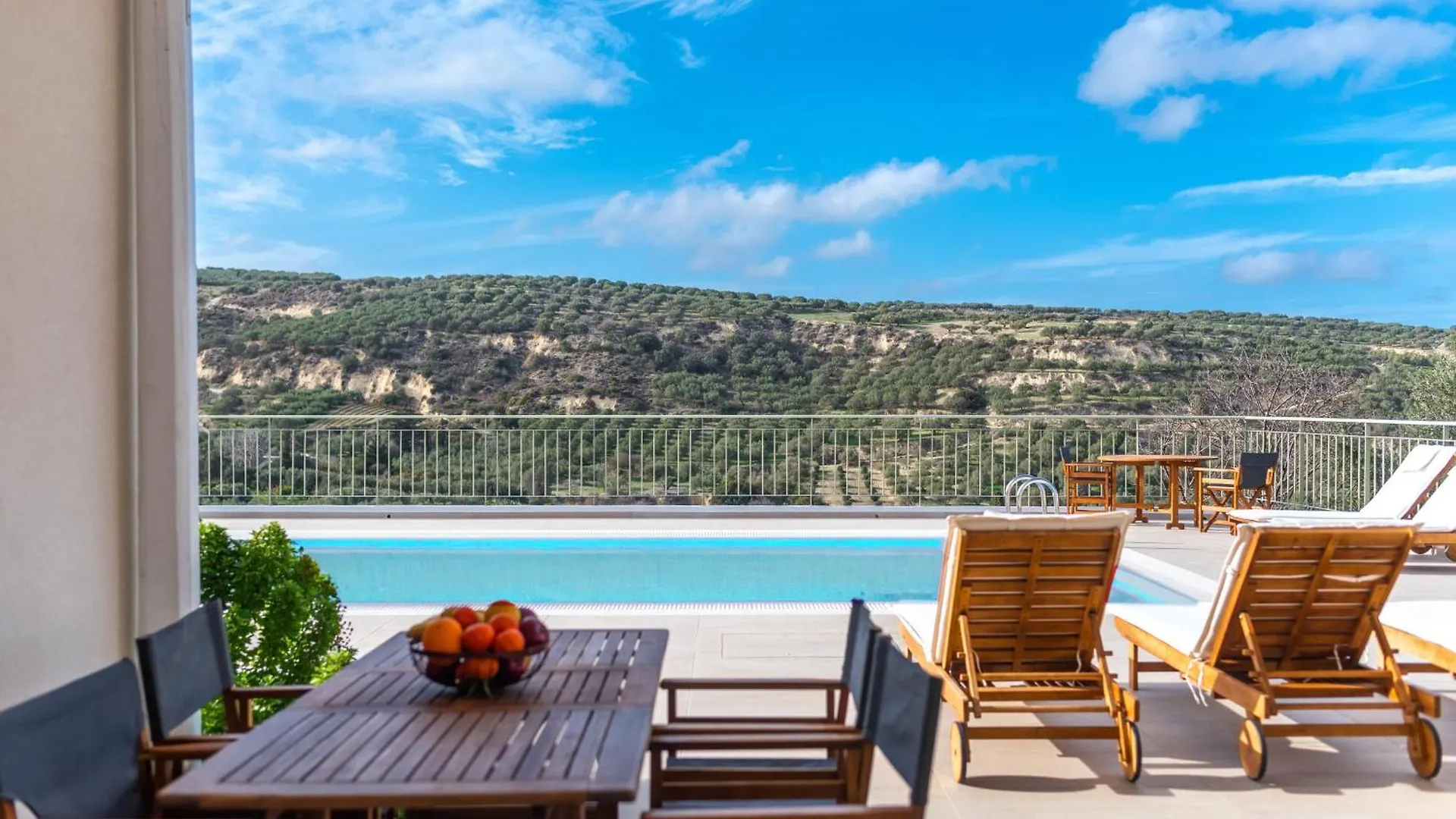Apartment Olive Millstone Suites Episkopi